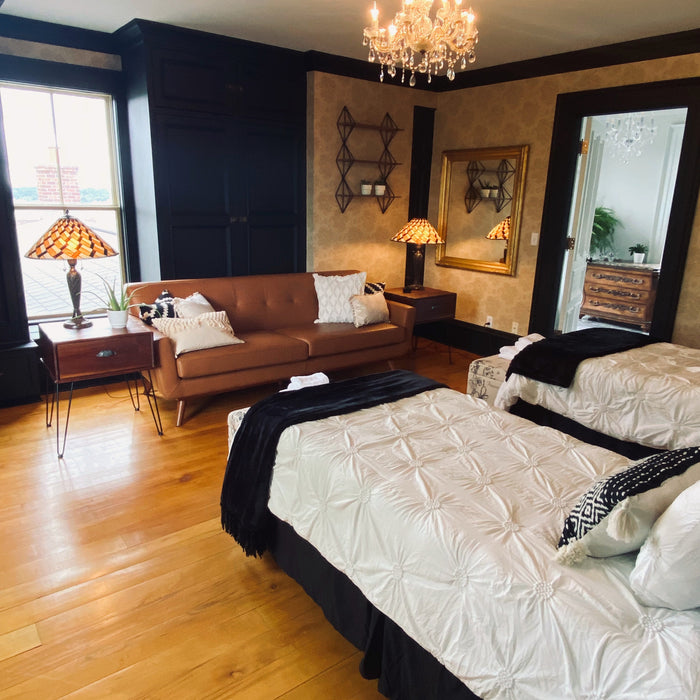 2024-06-17 Premiere Suite with Private Bath (Black)