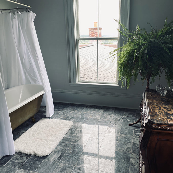 2024-06-17 Premiere Suite with Private Bath (Black)