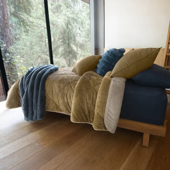 AMBER TAUPE AND BEIGE BLANKET WITH SHERPA SOFTY THICK AND WARM KING SIZE MADE IN MEXICO