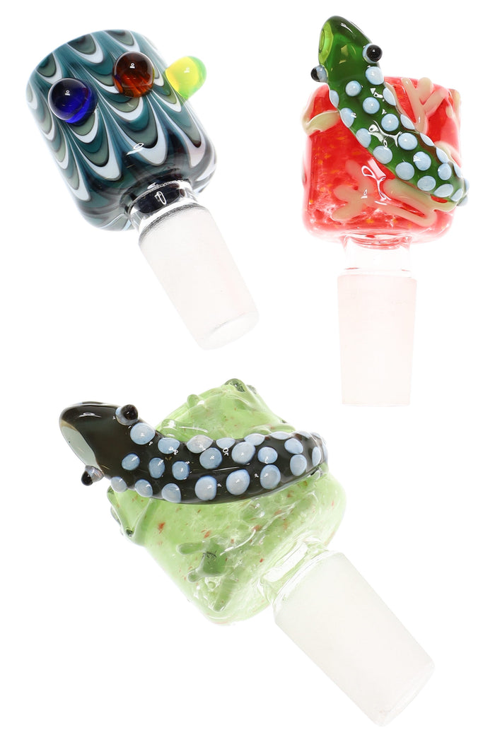 14.5 mm male glass-on-glass bong bowl with lizard or colorful reverse designs; fits only 14.5 mm female joints; assorted styles, sold individually.