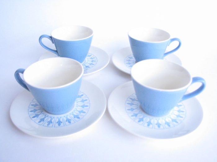edgebrookhouse - Homer Laughlin Fleur de Lis Richelieu Cups, Saucers and Dessert Plates - 12 Pieces