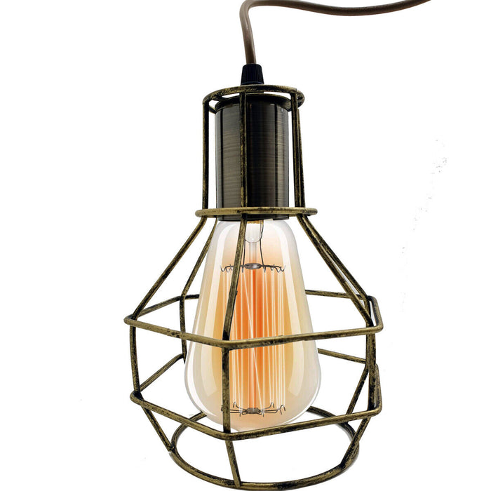 3 Pendant lights over dining table