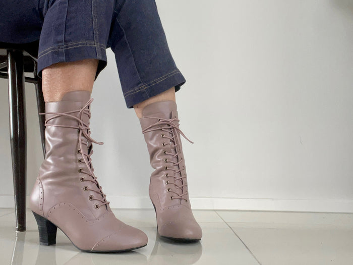 Via Nova Regan available in 2 colours